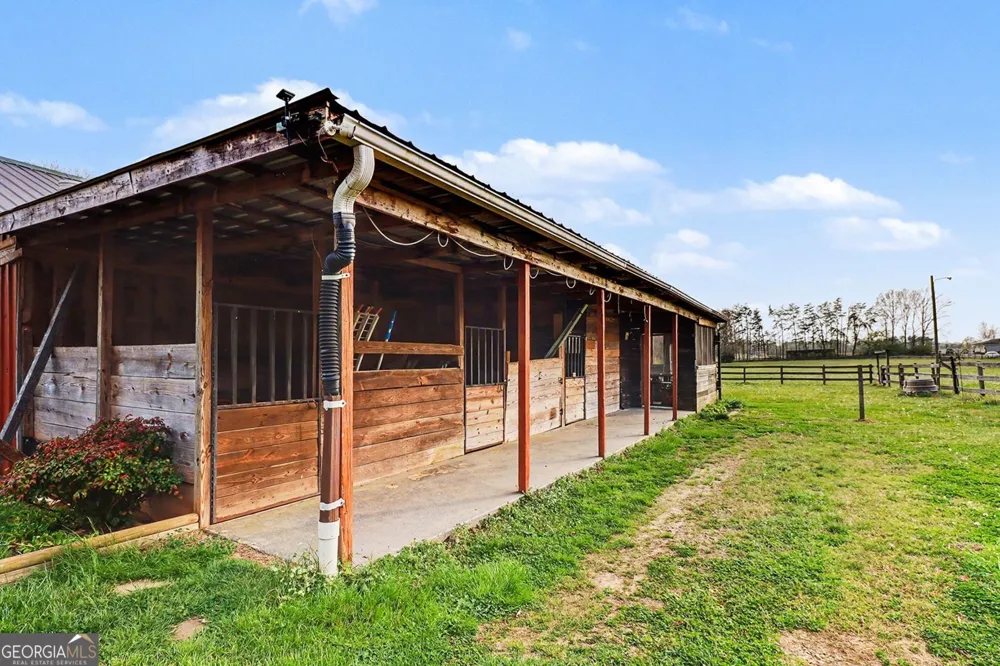 151 Sugar Hill RD NE Rydal, GA 30171