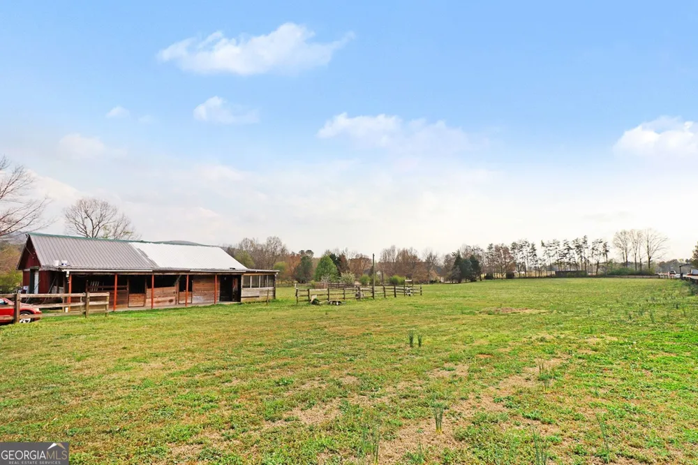 151 Sugar Hill RD NE Rydal, GA 30171