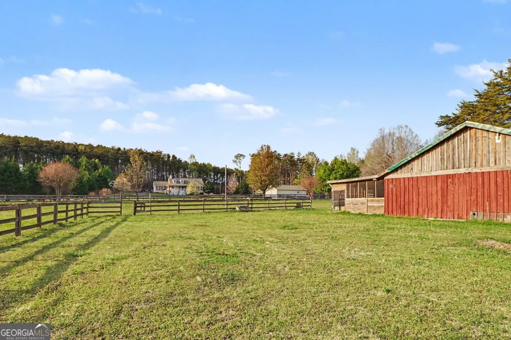 151 Sugar Hill RD NE Rydal, GA 30171