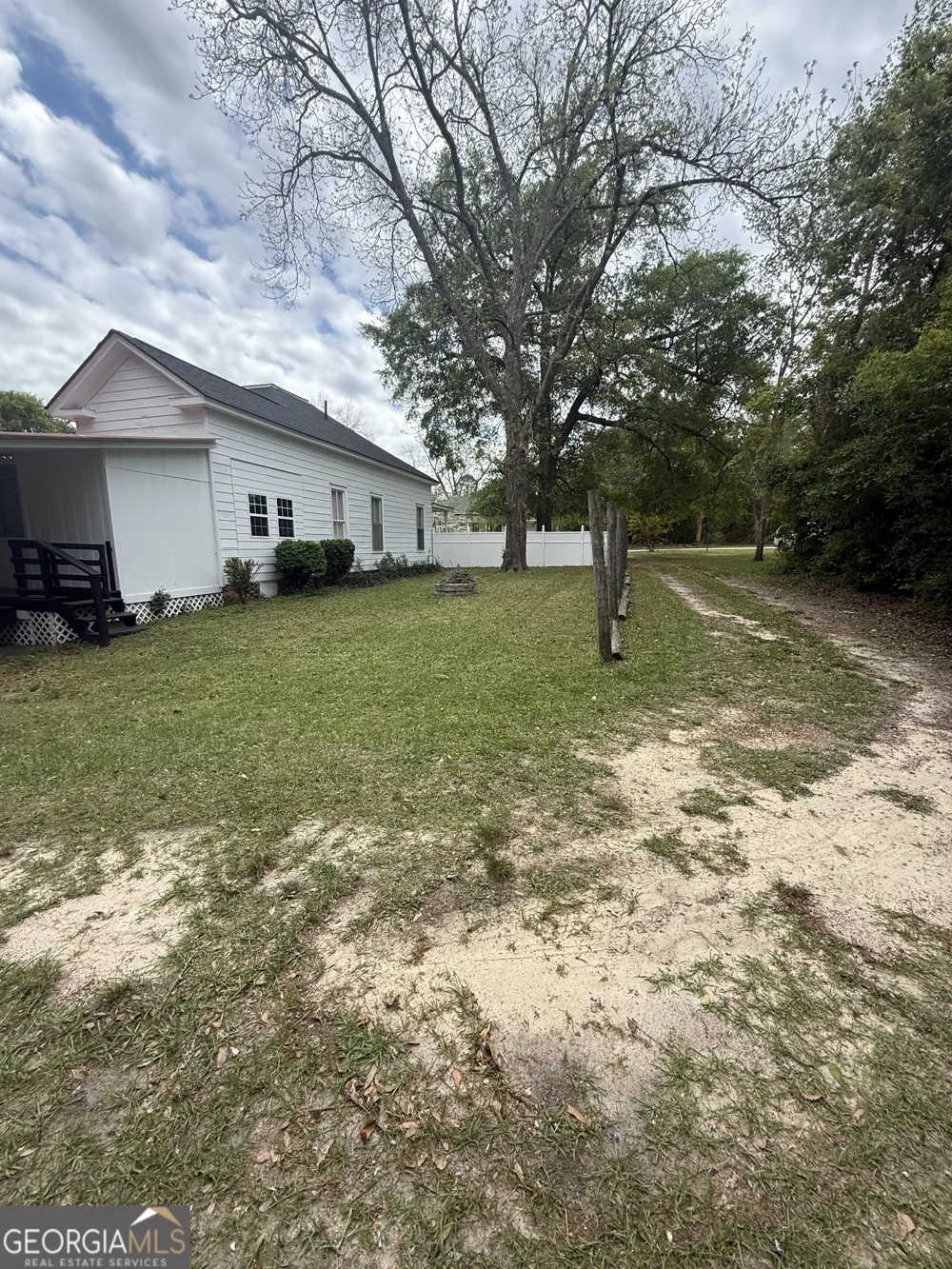 125 CREIGHTON Eastman, GA 31023