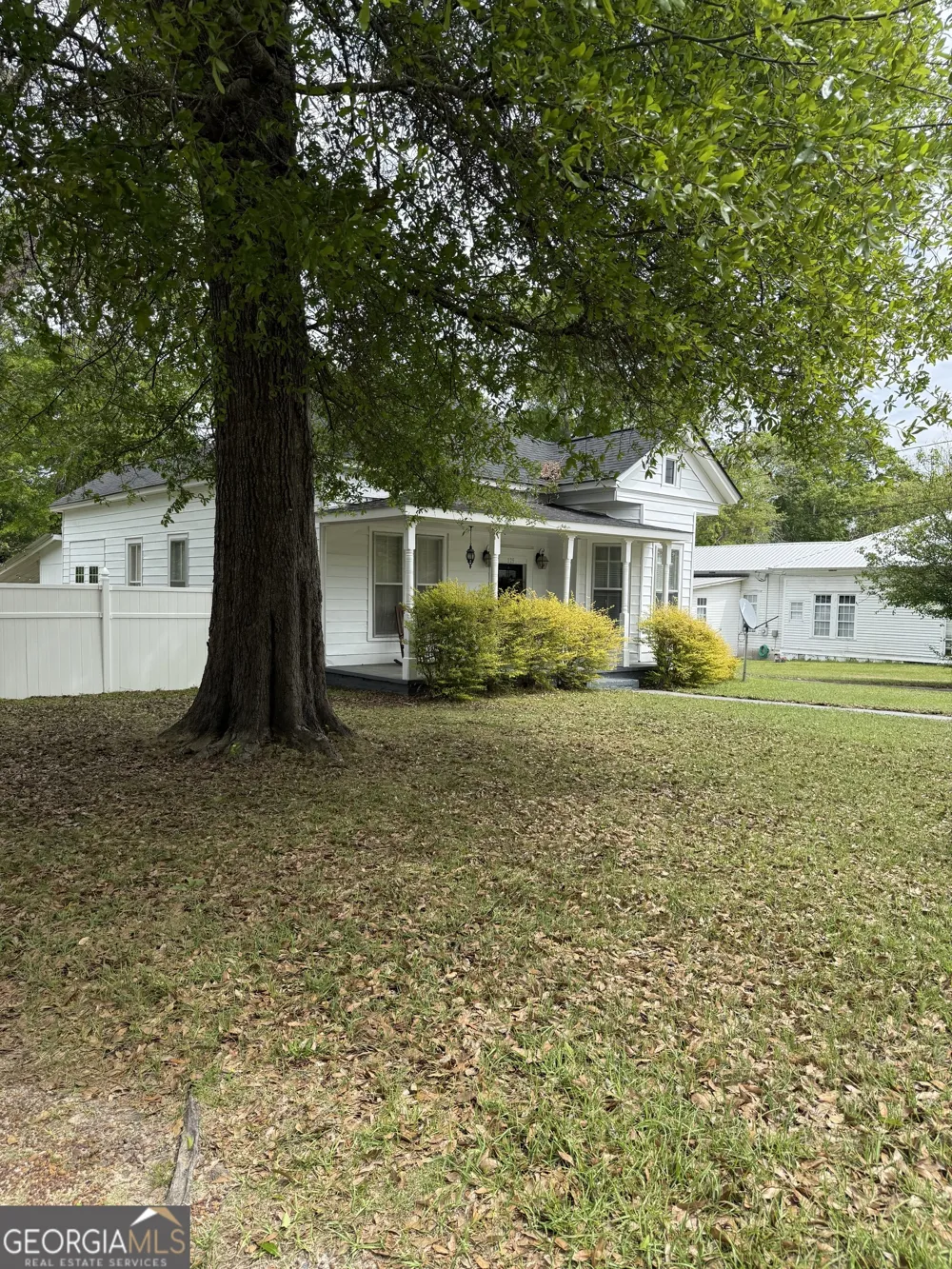 125 CREIGHTON Eastman, GA 31023