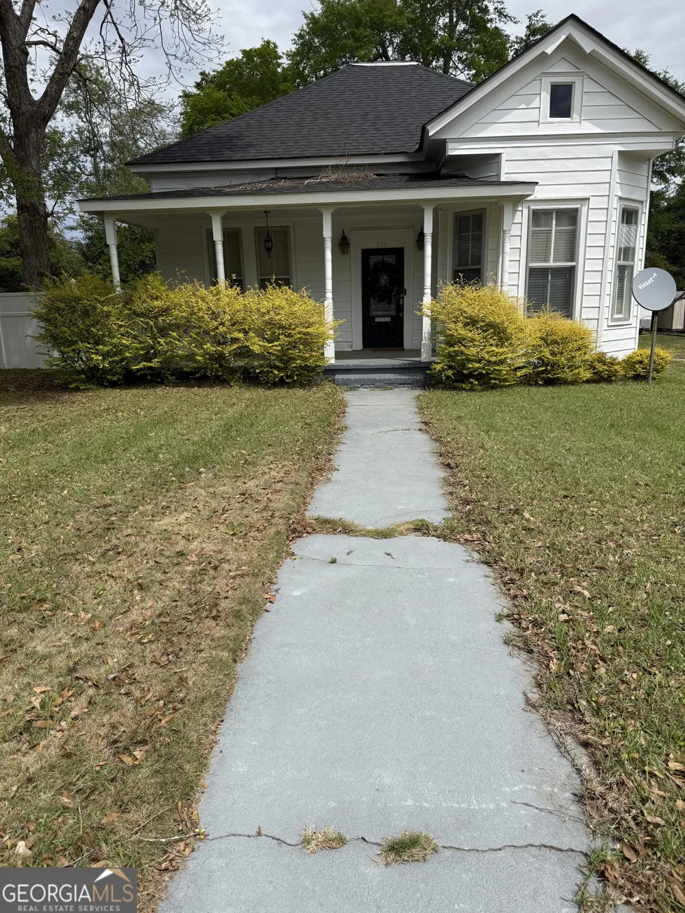 125 CREIGHTON Eastman, GA 31023