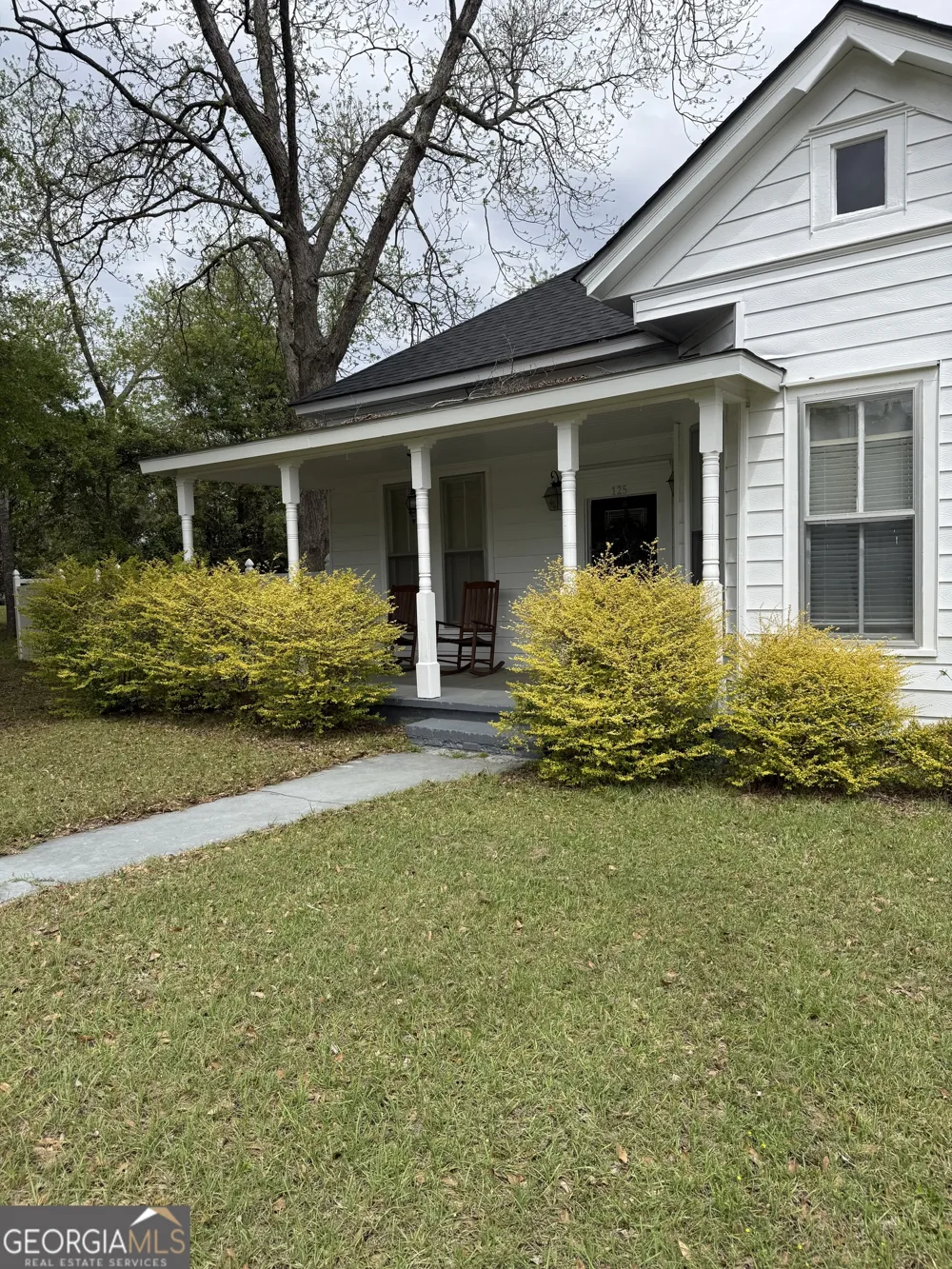 125 CREIGHTON Eastman, GA 31023