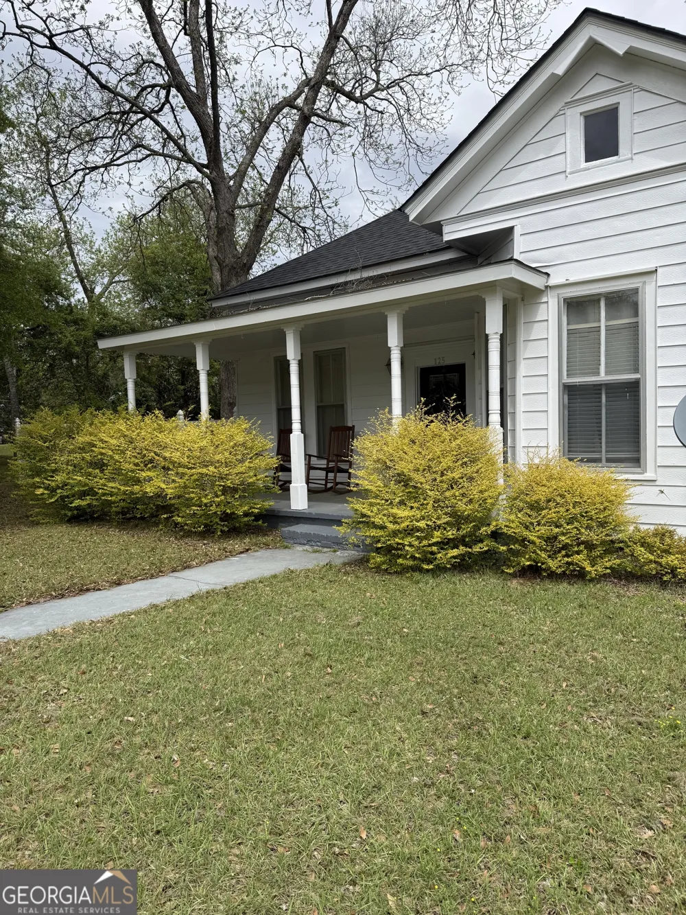 125 CREIGHTON Eastman, GA 31023