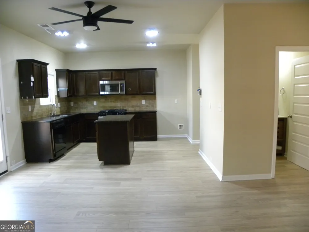 2466 Foxy DR Bethlehem, GA 30620