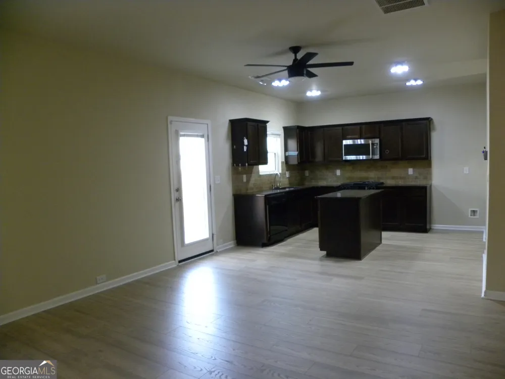 2466 Foxy DR Bethlehem, GA 30620