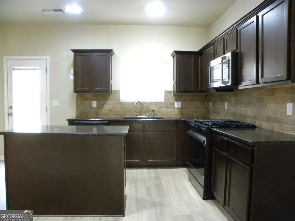 2466 Foxy DR Bethlehem, GA 30620