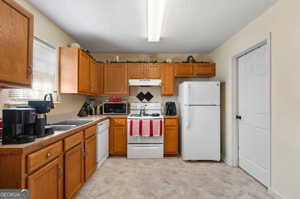 40 Princeton Glen CT Adairsville, GA 30103
