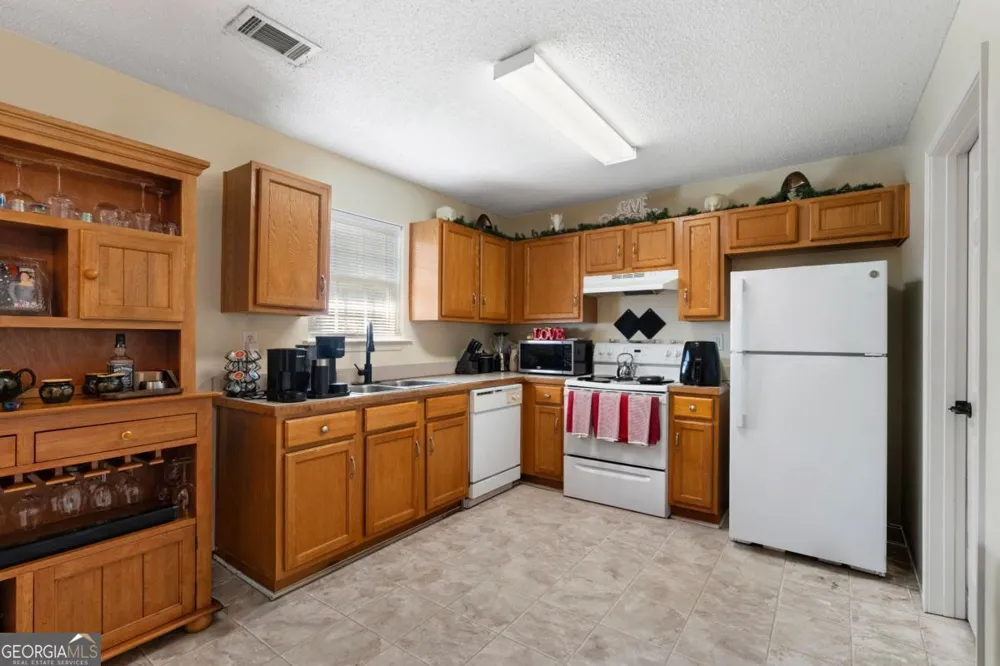 40 Princeton Glen CT Adairsville, GA 30103