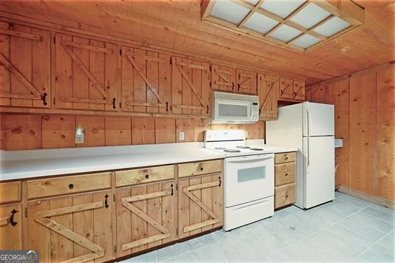 2320 Hardman RD Clarkesville, GA 30523
