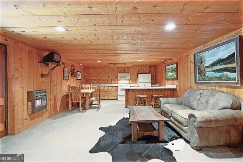 2320 Hardman RD Clarkesville, GA 30523