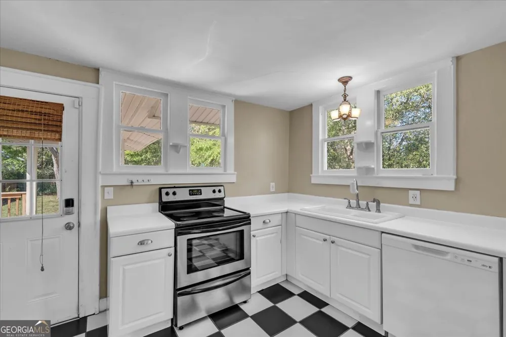 218 West DR Dublin, GA 31021