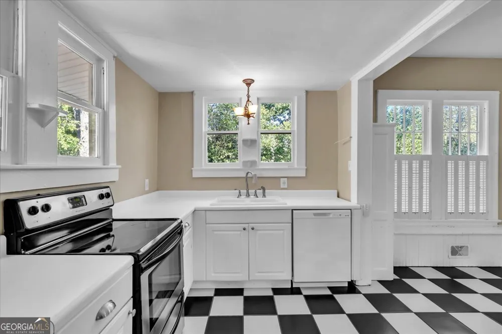 218 West DR Dublin, GA 31021