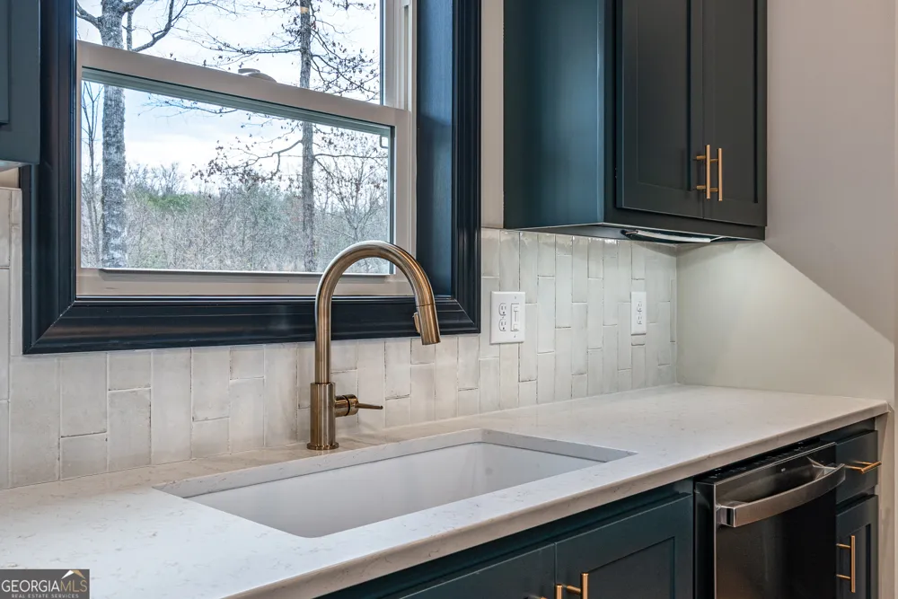 325 River Mountain RD Murphy, NC 28906