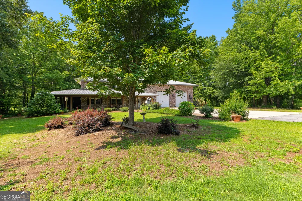 6536 Luthersville RD Gay, GA 30218