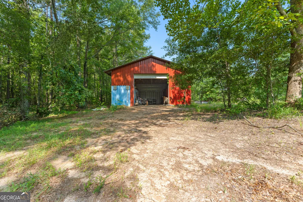 6536 Luthersville RD Gay, GA 30218