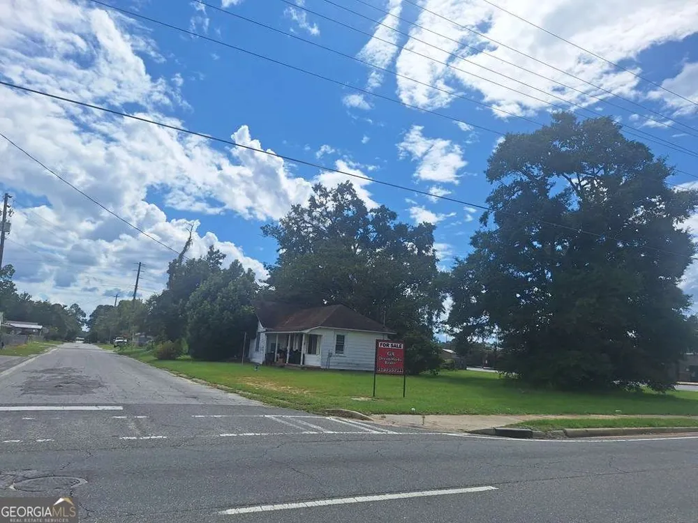 403 S Ware ST Alma, GA 31510