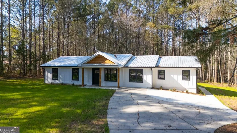 392 GA Hwy 74 Molena, GA 30258