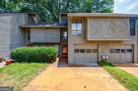 1002 Creatwood CIR SE