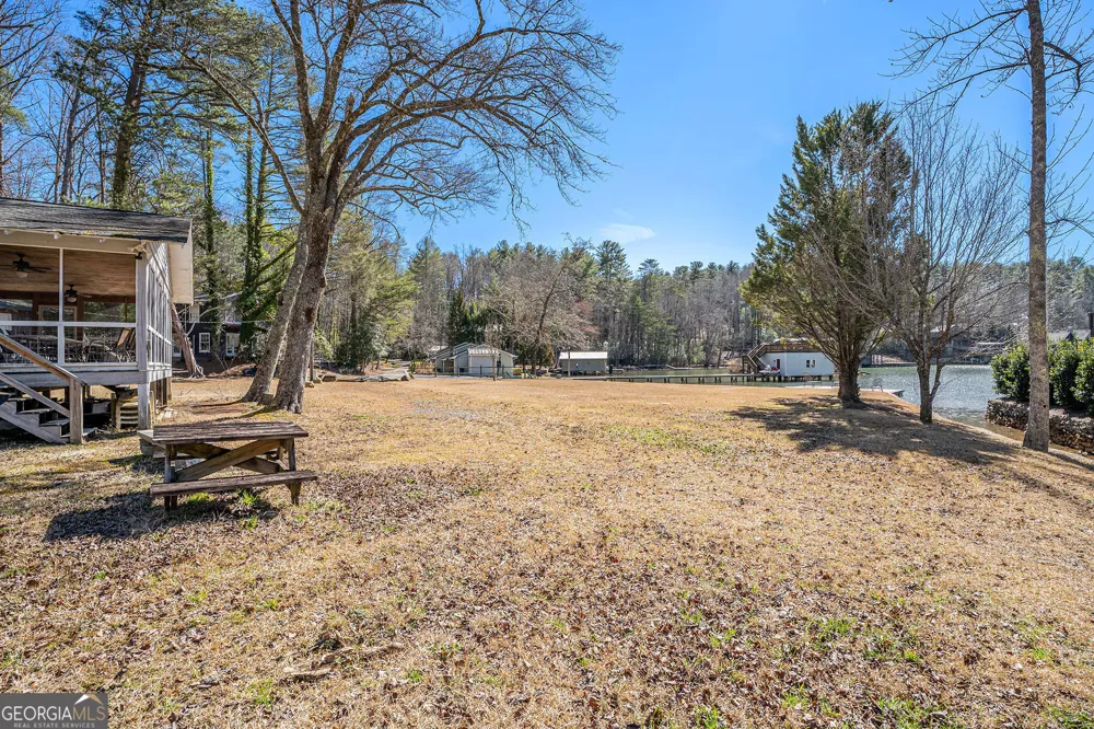 5622 Murray Cove RD Tiger, GA 30576