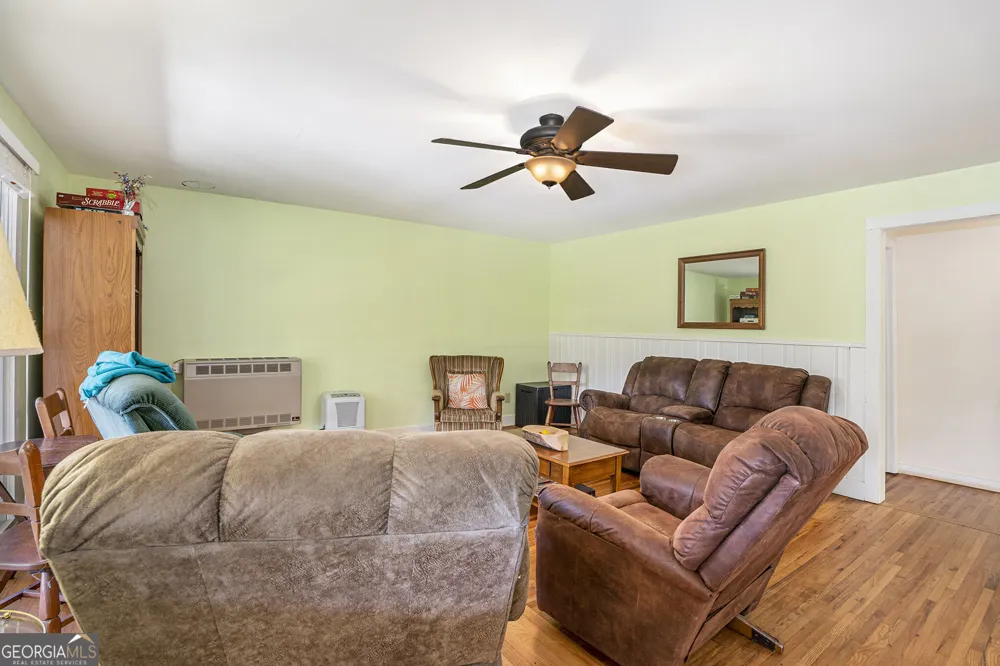 5622 Murray Cove RD Tiger, GA 30576