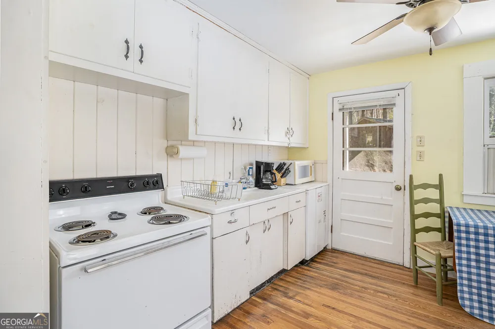 5622 Murray Cove RD Tiger, GA 30576