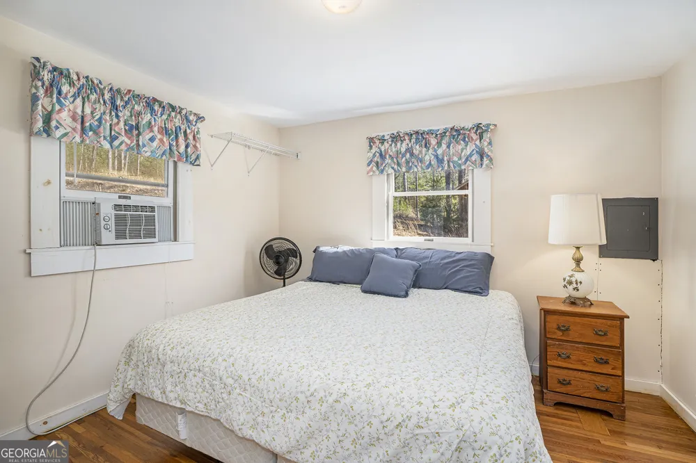 5622 Murray Cove RD Tiger, GA 30576