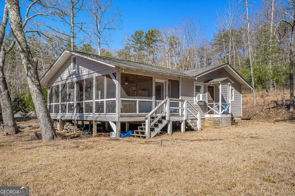 5622 Murray Cove RD Tiger, GA 30576