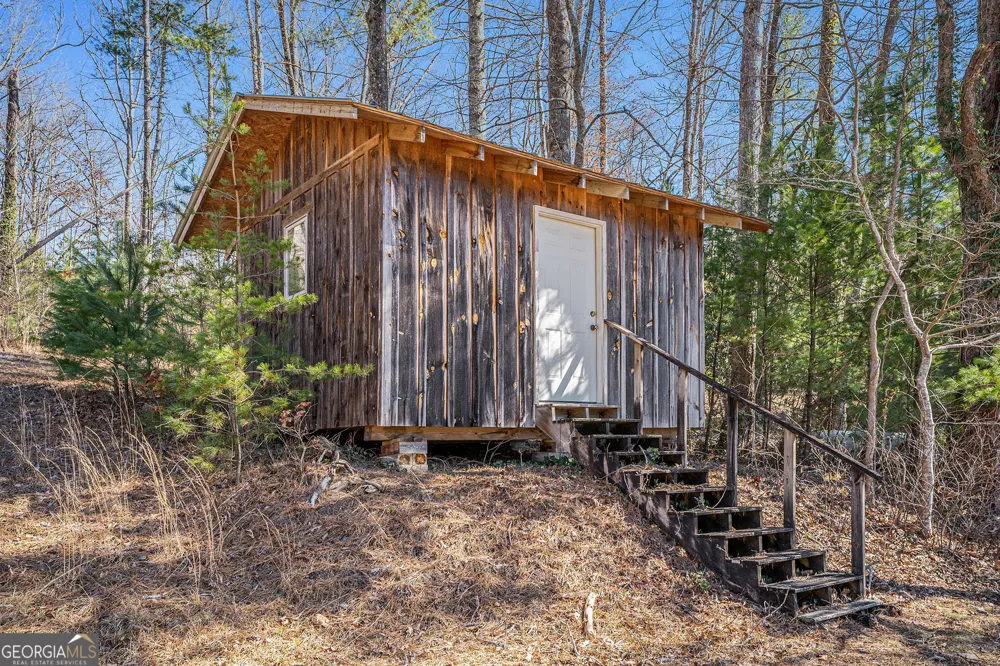 5622 Murray Cove RD Tiger, GA 30576