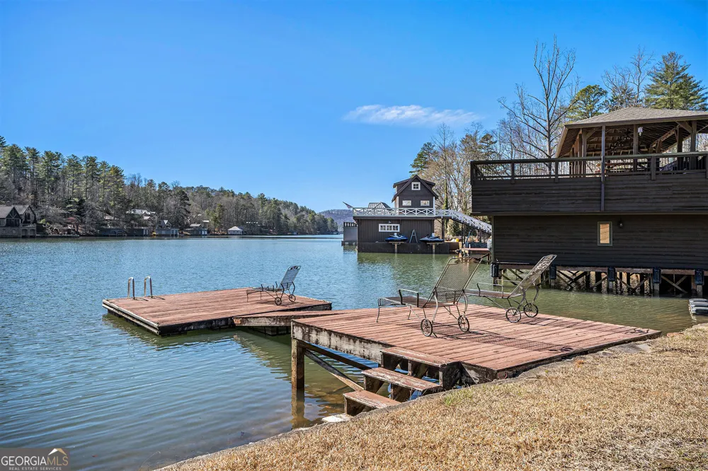 5622 Murray Cove RD Tiger, GA 30576
