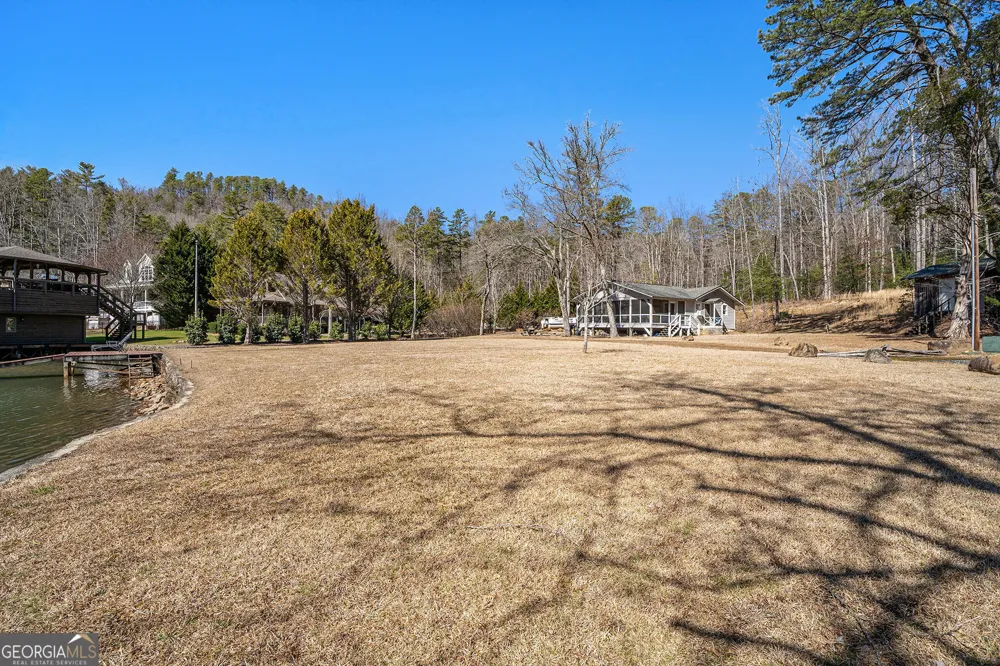 5622 Murray Cove RD Tiger, GA 30576