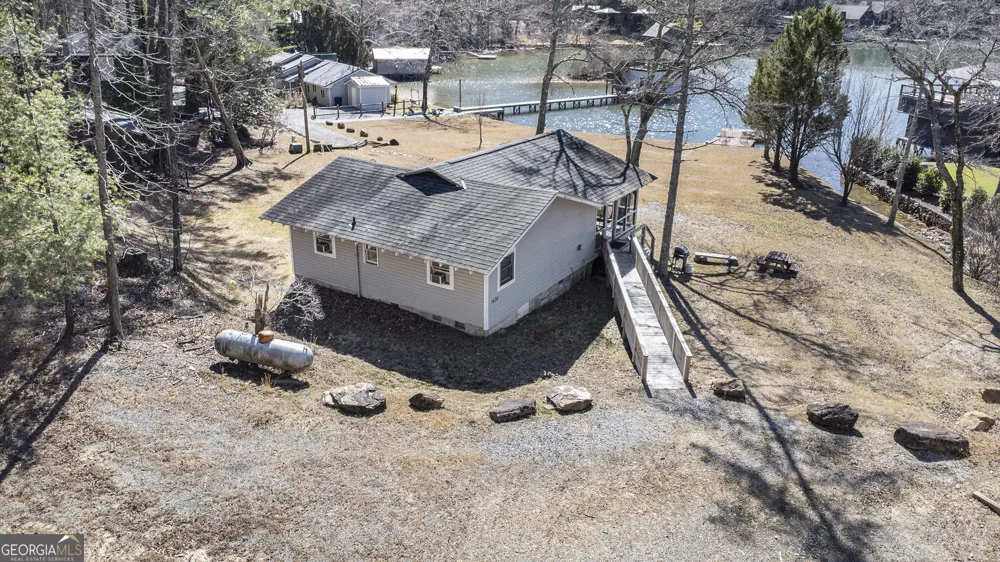 5622 Murray Cove RD Tiger, GA 30576