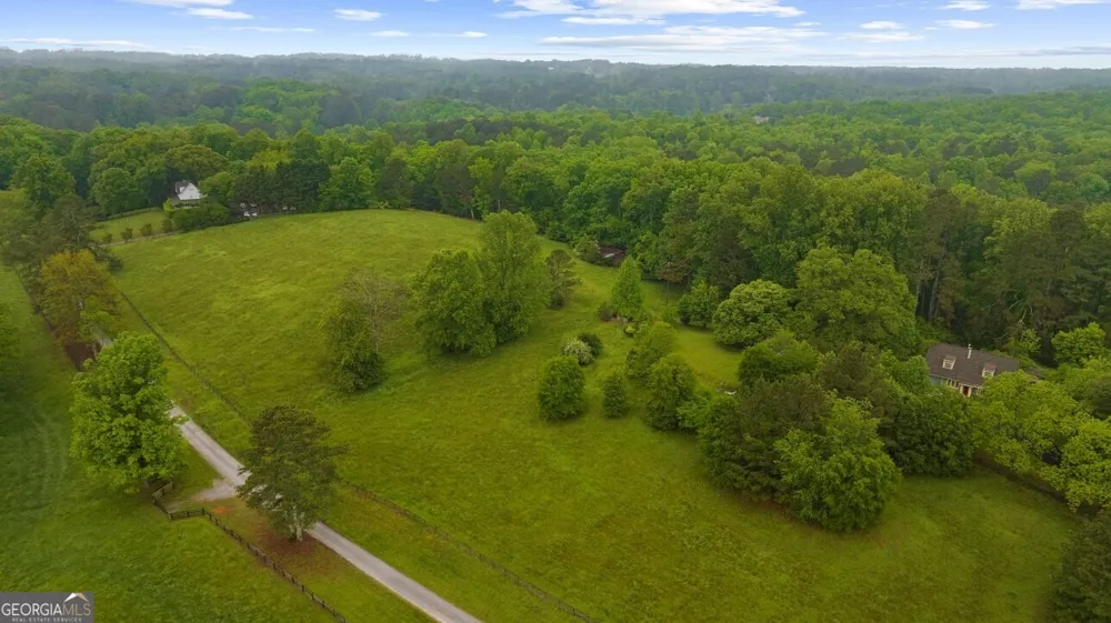 855 Rivendell LN Alpharetta, GA 30004