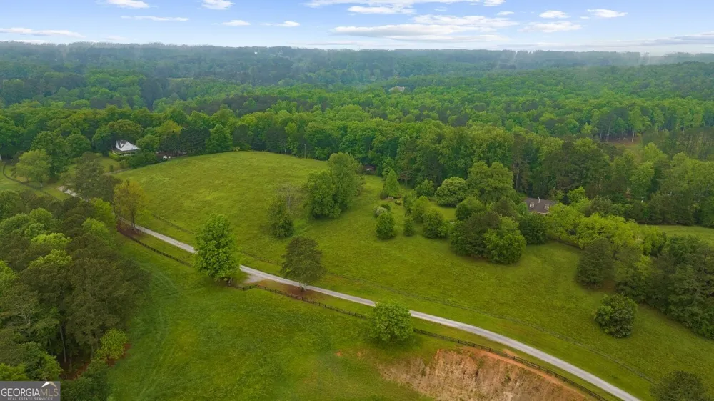 855 Rivendell LN Alpharetta, GA 30004