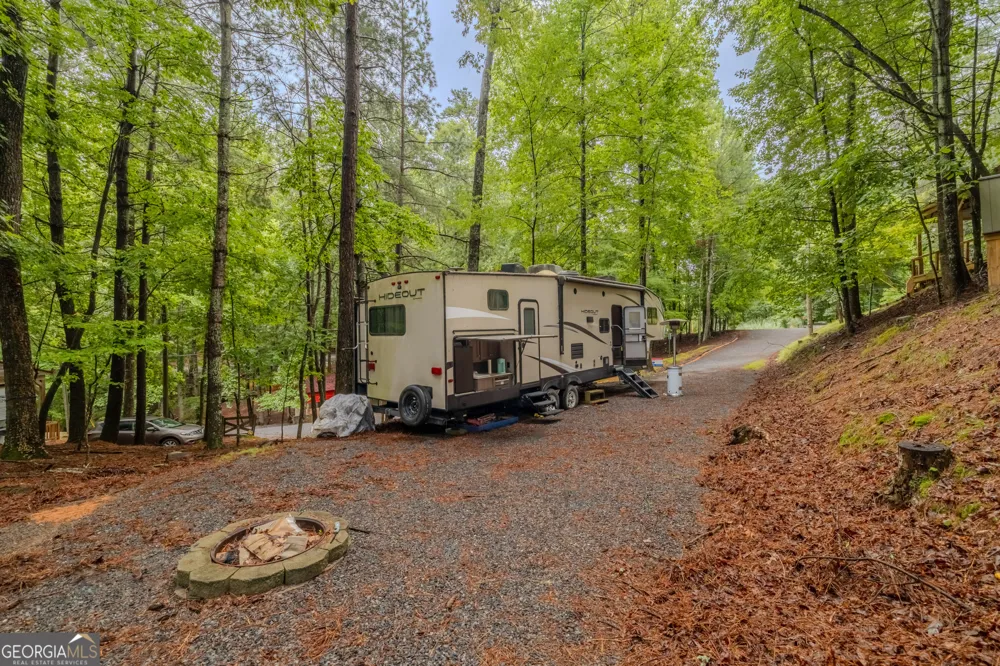 341 25th ST Ellijay, GA 30540