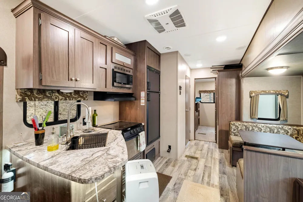 341 25th ST Ellijay, GA 30540