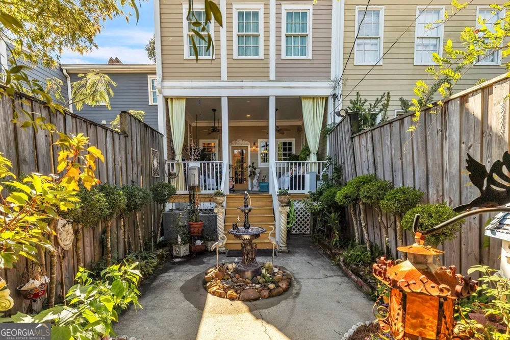 528 E Jones ST Savannah, GA 31401