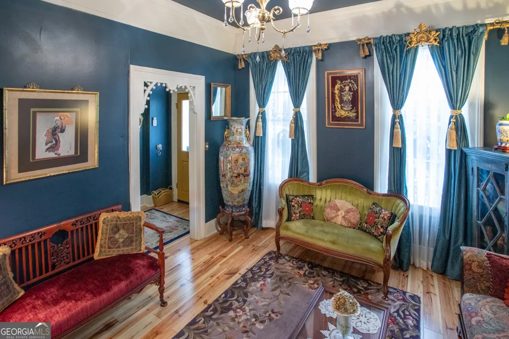 528 E Jones ST Savannah, GA 31401