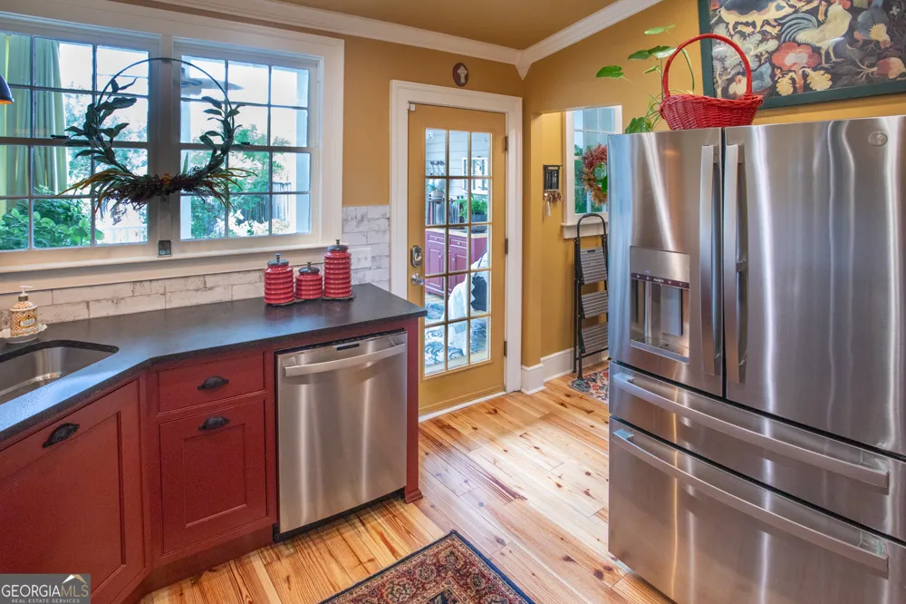 528 E Jones ST Savannah, GA 31401