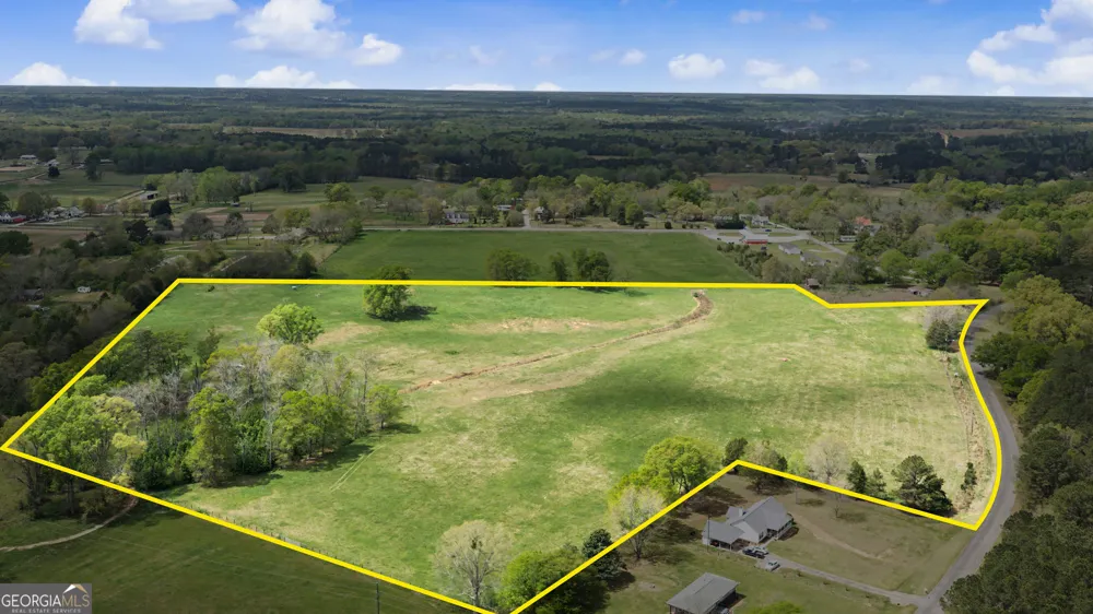 242 McCrary RD Molena, GA 30258