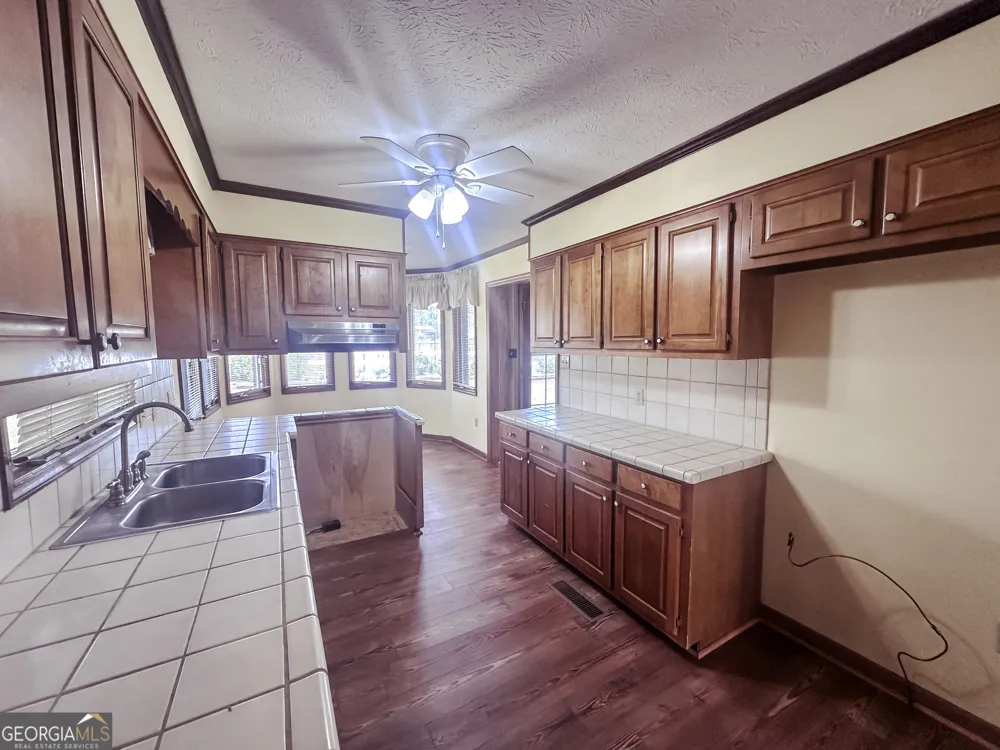1869 Florida AVE Soperton, GA 30457