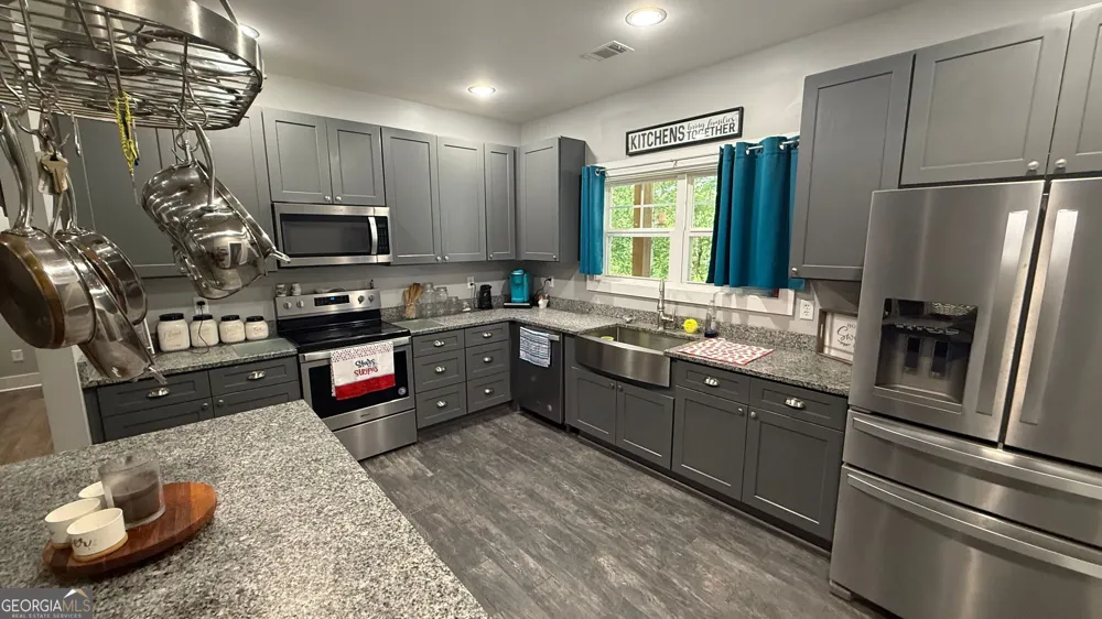1440 McCard Lake RD Meansville, GA 30256