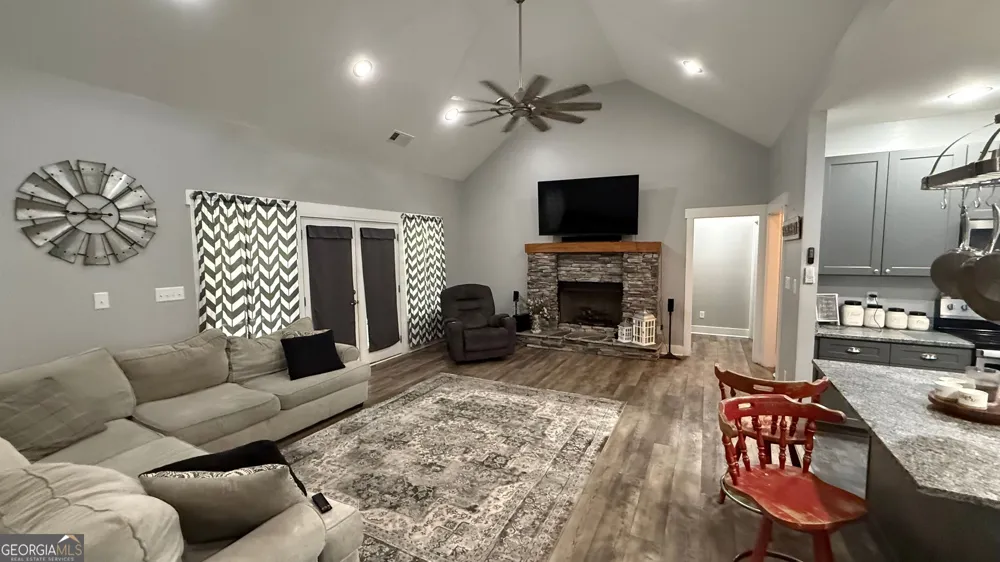 1440 McCard Lake RD Meansville, GA 30256