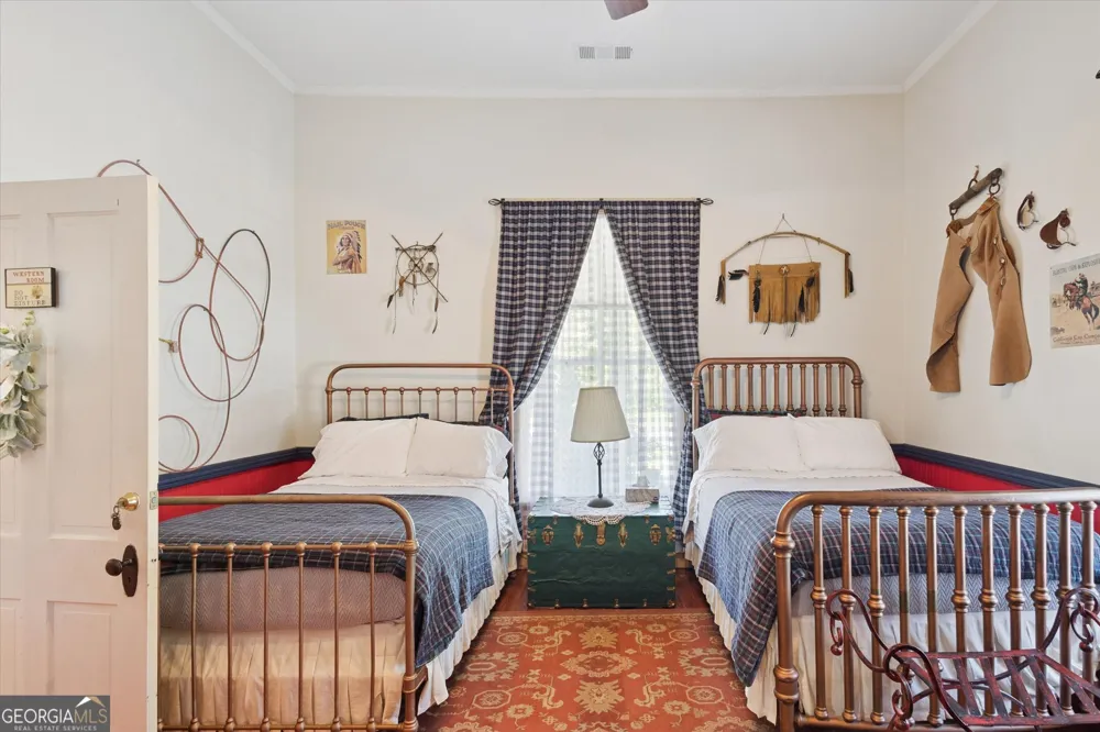 610 W Liberty ST Claxton, GA 30417