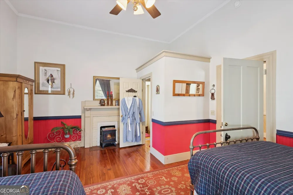 610 W Liberty ST Claxton, GA 30417