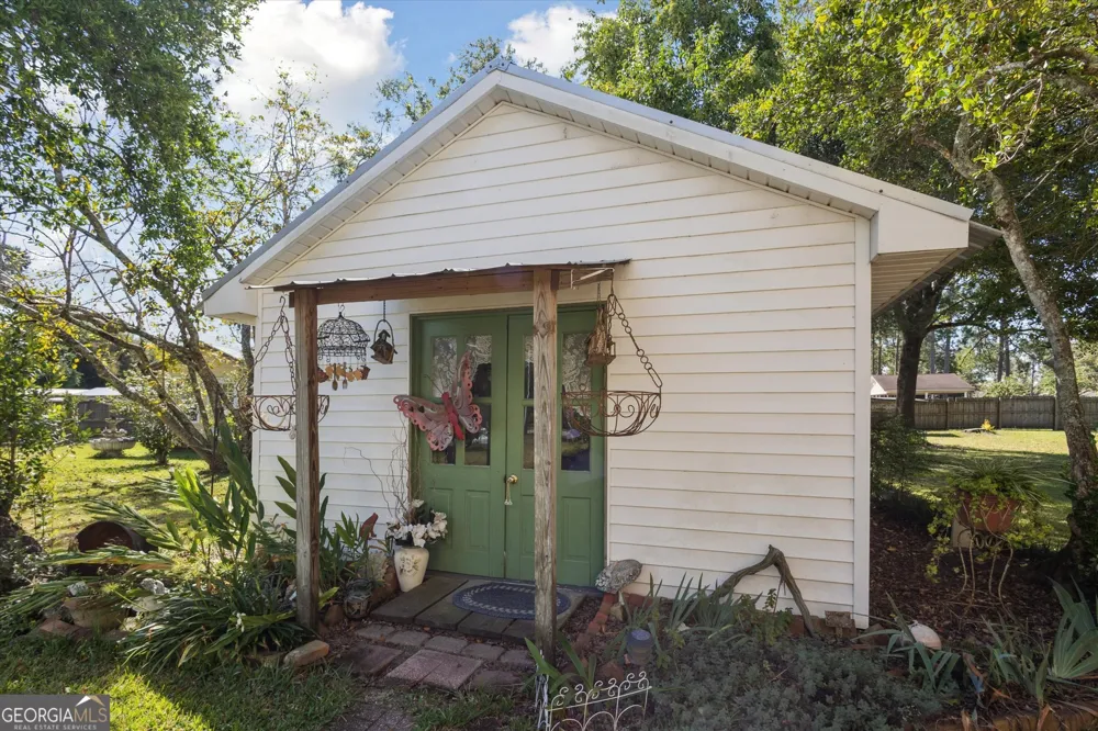 610 W Liberty ST Claxton, GA 30417