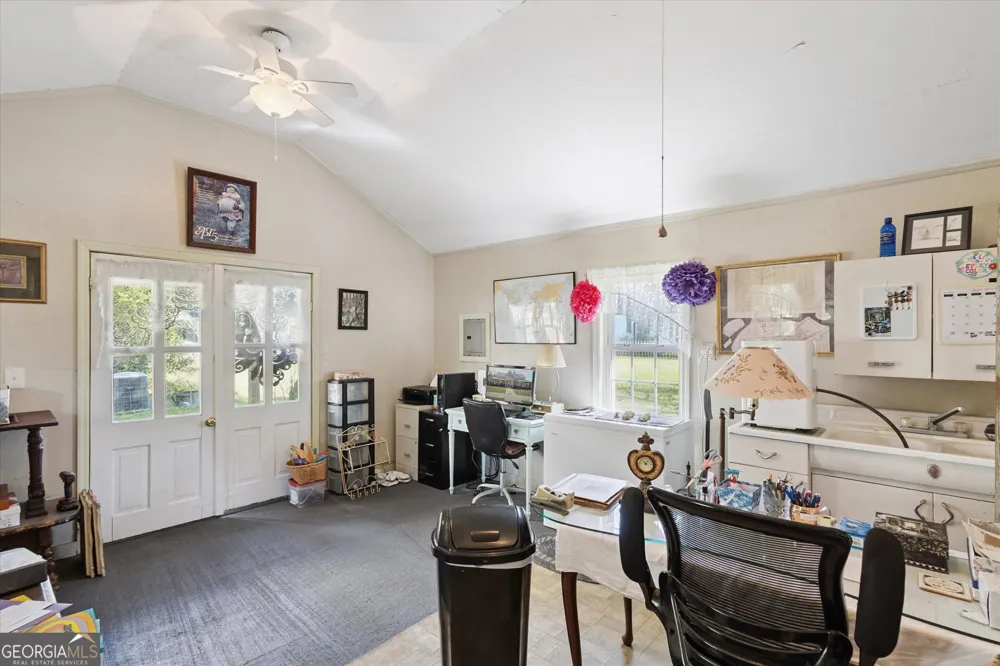 610 W Liberty ST Claxton, GA 30417