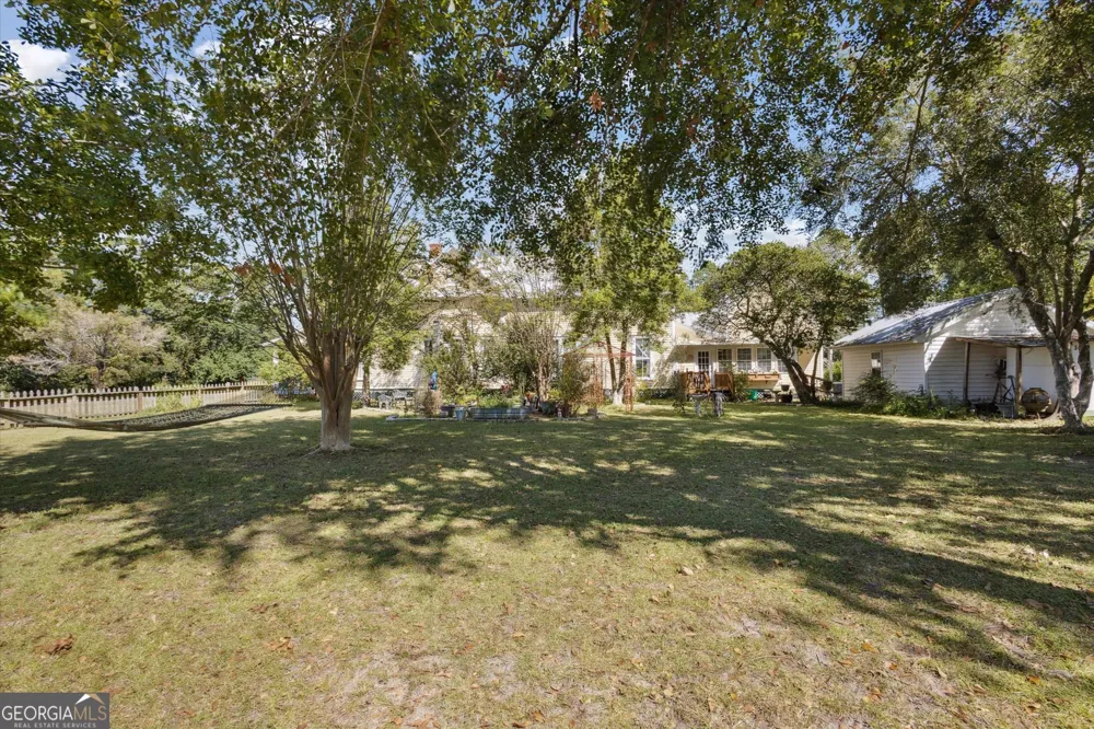 610 W Liberty ST Claxton, GA 30417