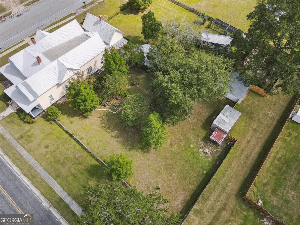 610 W Liberty ST Claxton, GA 30417