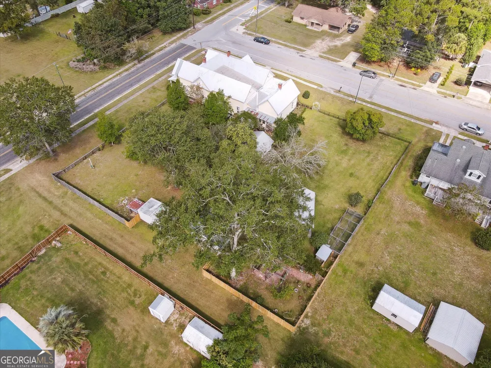 610 W Liberty ST Claxton, GA 30417